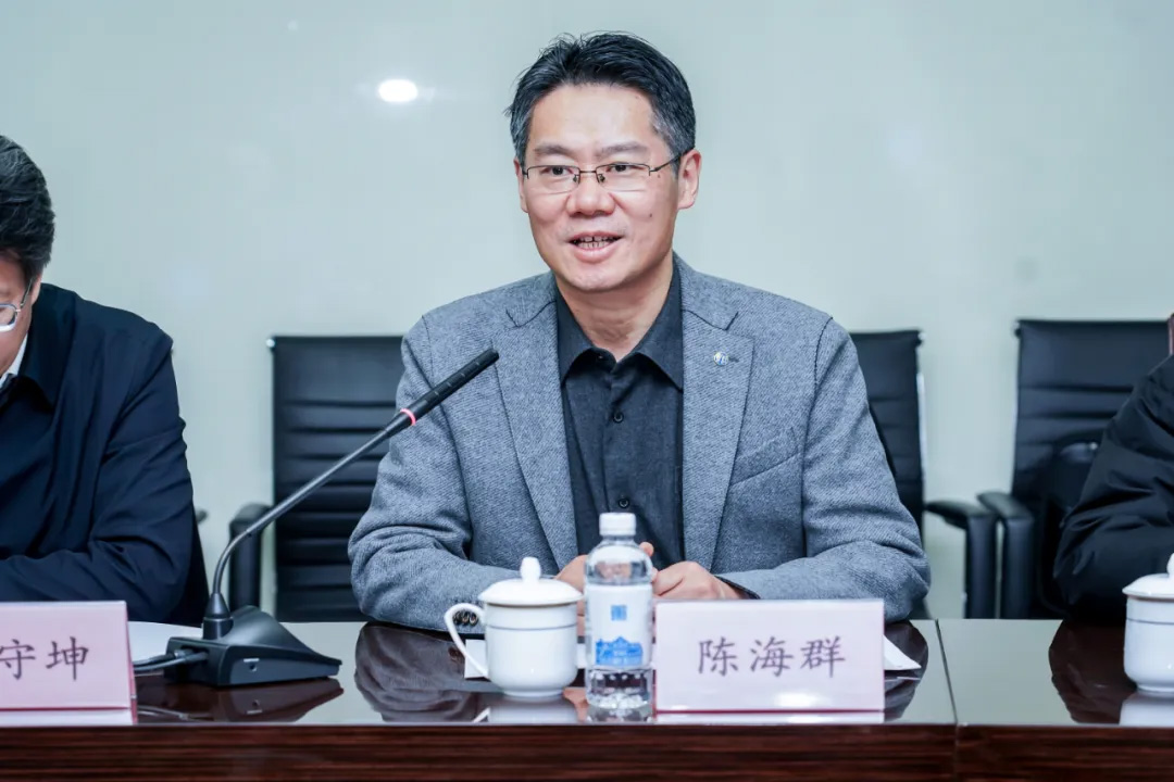 常州大學(xué)徐守坤書記、陳海群校長一行蒞臨神開參觀考察(圖4)